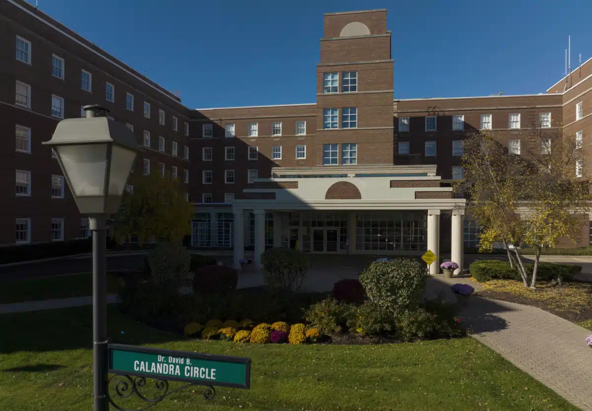 Adventist Hinsdale Hospital - Hero Image